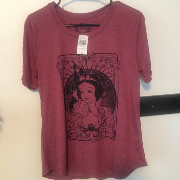 Disney Tops - Disney Snow White tee hot topic